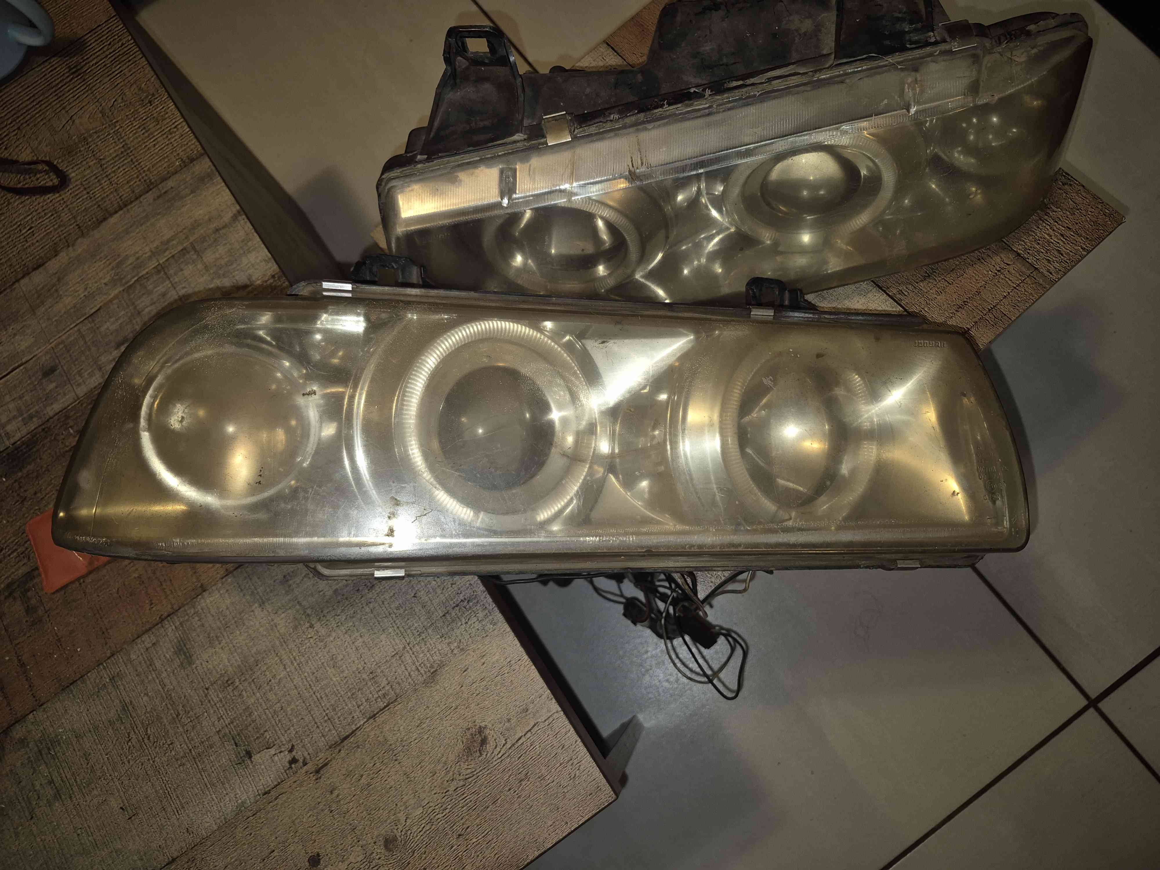 BMW E39 headlights
