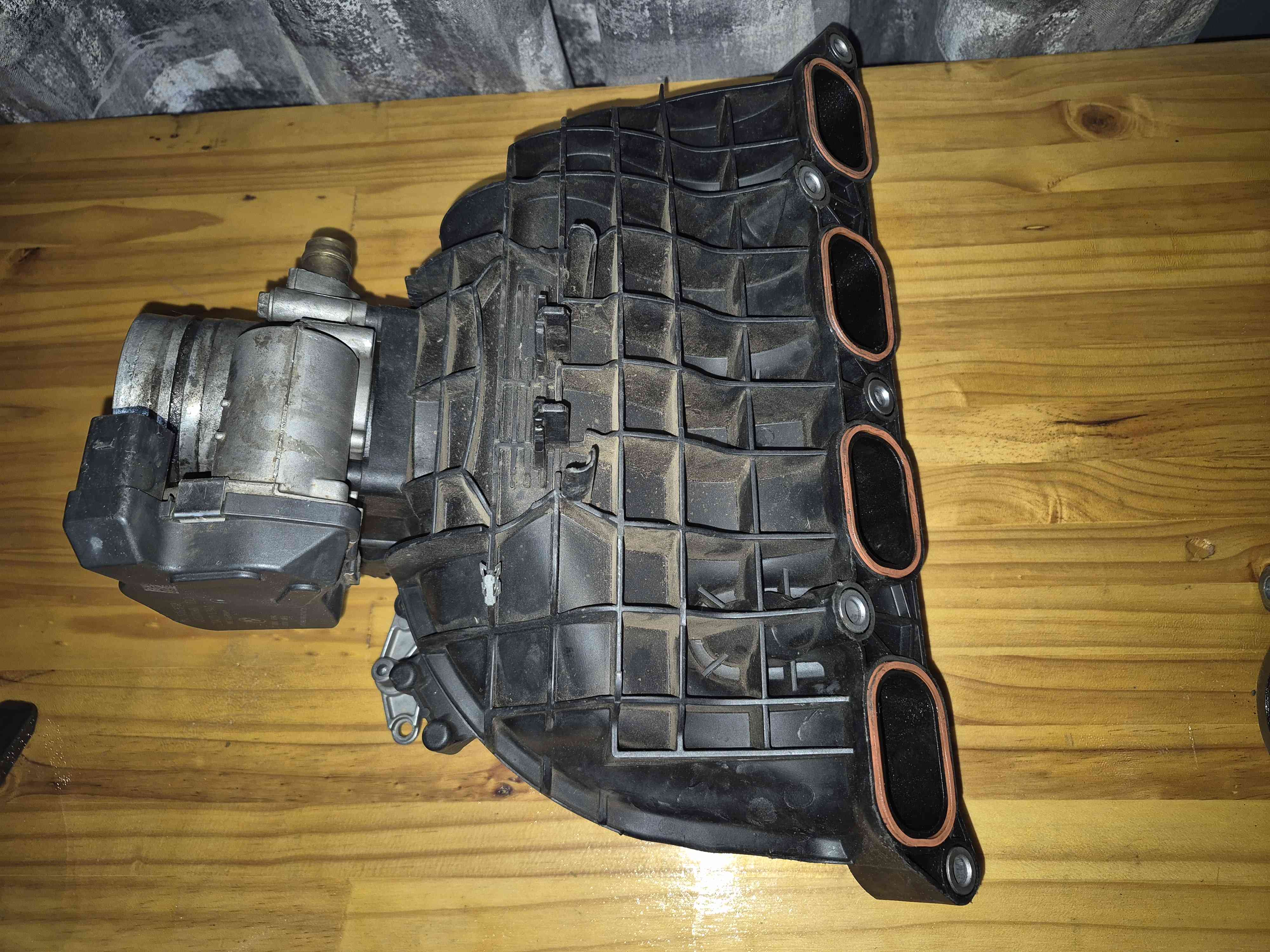 BMW F30 intake manifold